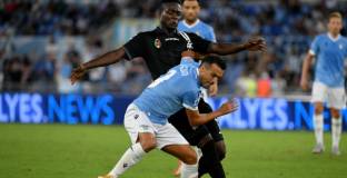 Български национал игра при разгромна загуба от Лацио (видео)